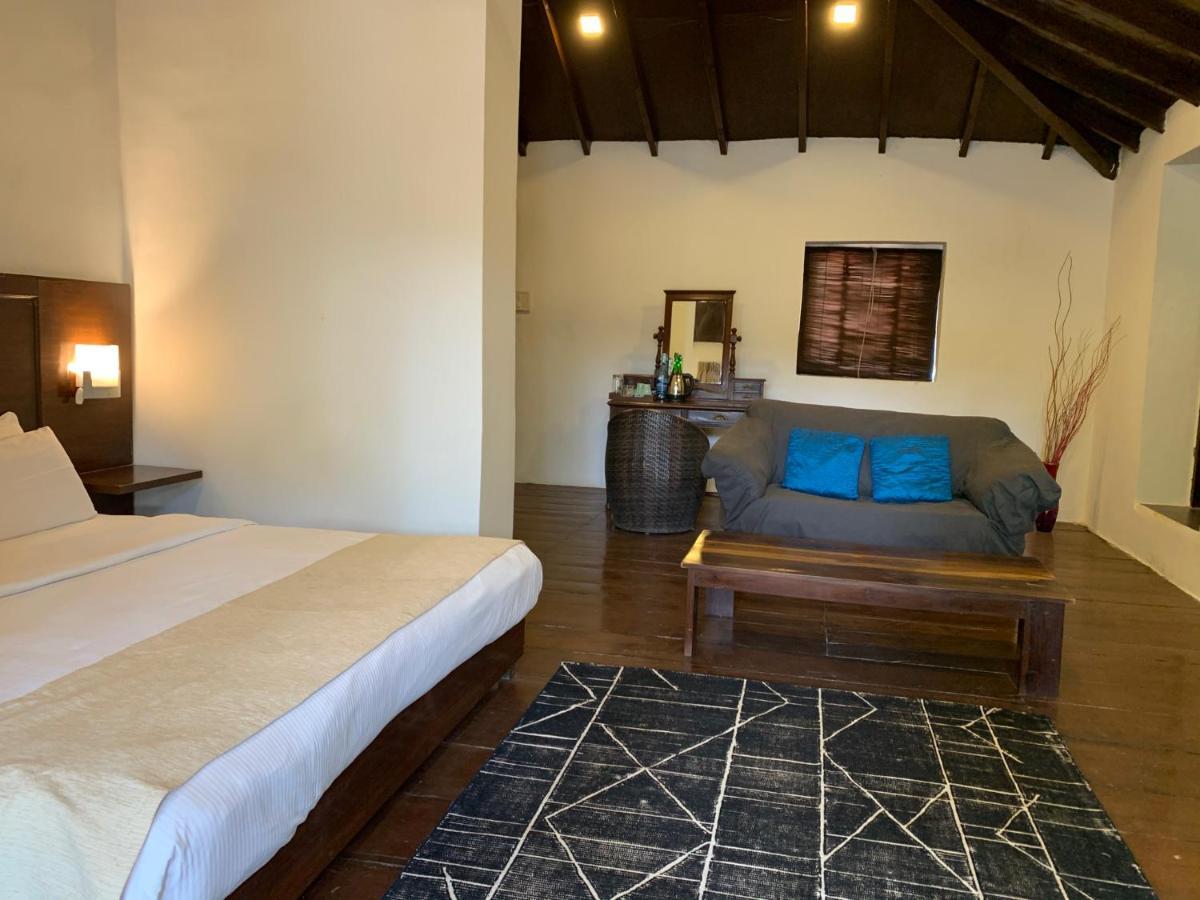 Casa Candolim Beach Front ภายนอก รูปภาพ