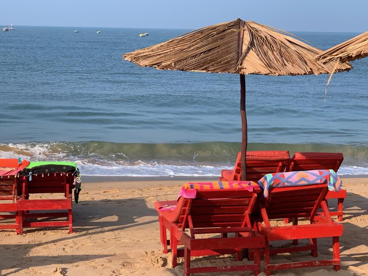 Casa Candolim Beach Front ภายนอก รูปภาพ