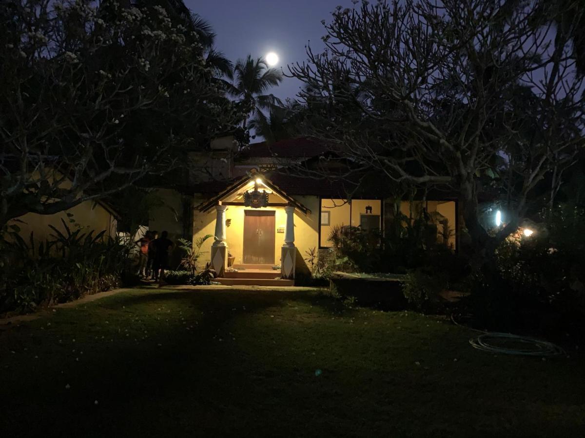 Casa Candolim Beach Front ภายนอก รูปภาพ
